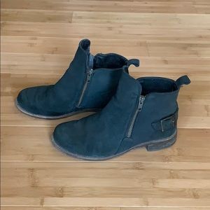Fitzwell suede ankle boots with double zip